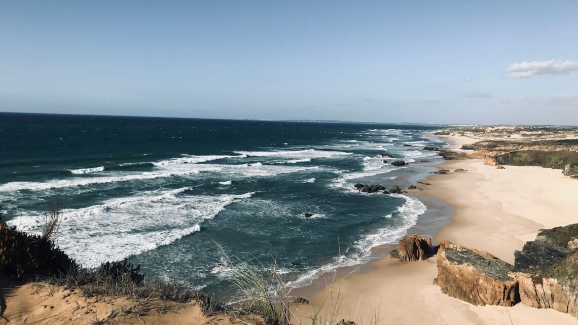 Quelles routes de la côte atlantique dévoilent leurs trésors cet été ?