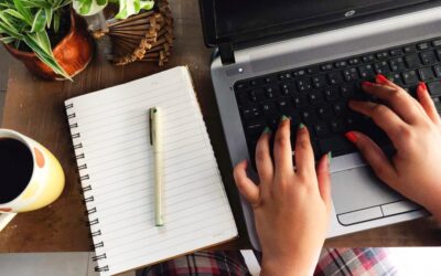 Textes de site internet : écrire soi-même ou déléguer ?