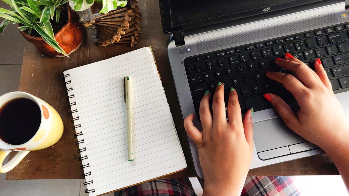 Textes de site internet : écrire soi-même ou déléguer ?
